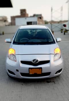 Toyota Vitz B Intelligent Package 1.0