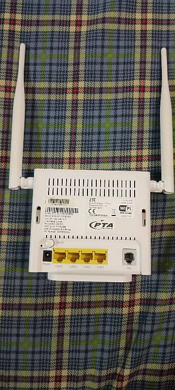 PTCL ZTE WIFI DSL ROUTER CONDITION 10/10 1