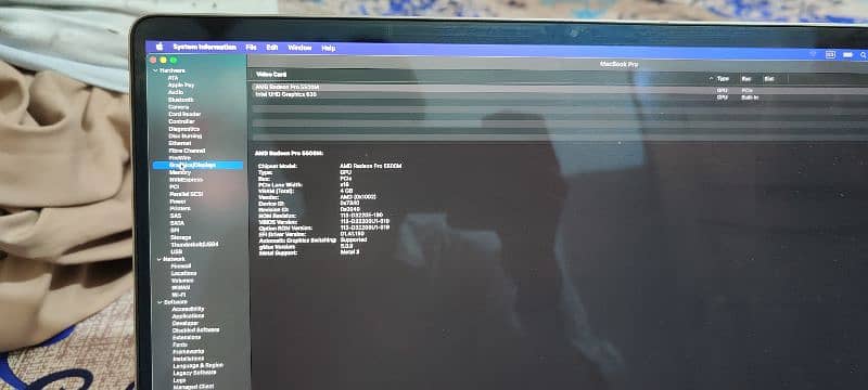 MacBook Pro 2019 16 inches i9 32/4/512 2