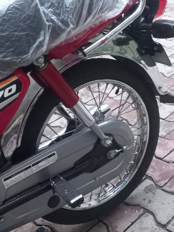 Honda cd 70 lush condition urgent sale please only call 6