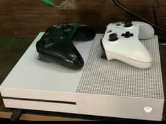 Xbox one s 1TB with 2 controllers