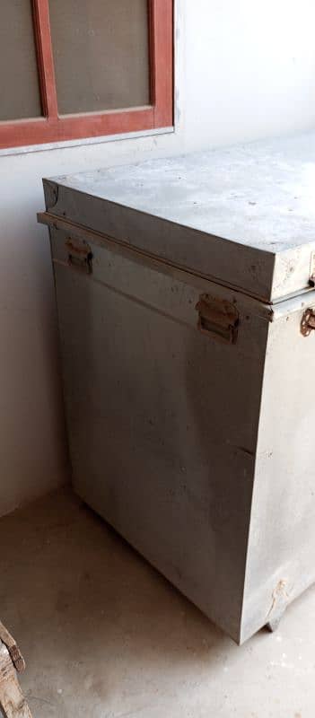 new condition. just few times used. 8