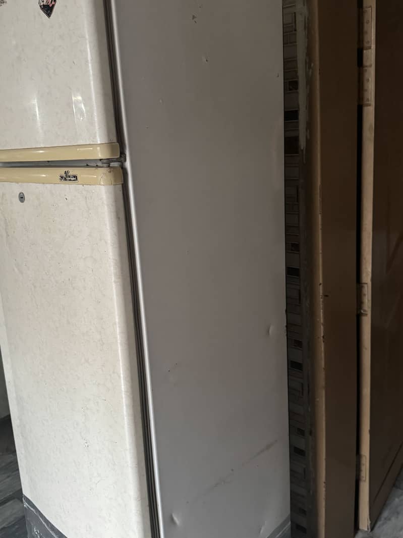 2nd Hand Peel Fridge 4