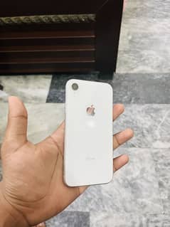 iPhone XR. Hey water pack jv 4 month sim time available