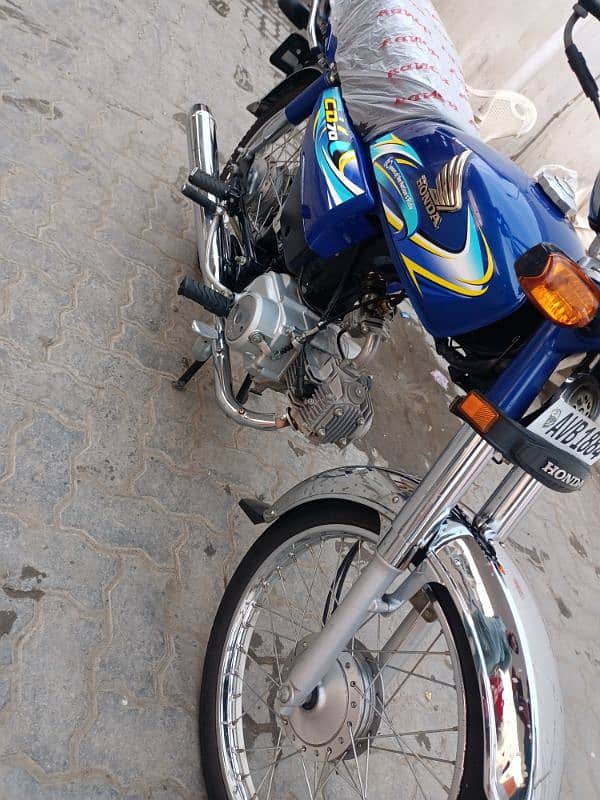 Honda 70 model 2024 brand new bike 10/10 condition 5