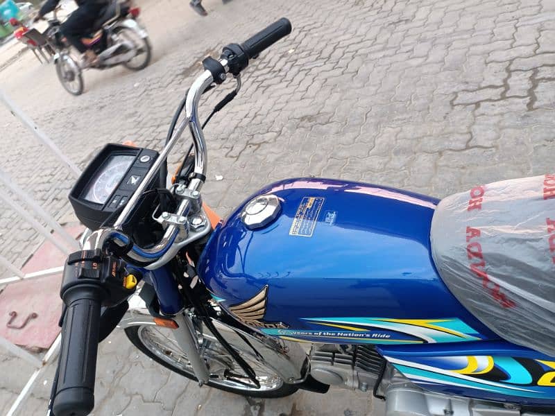 Honda 70 model 2024 brand new bike 10/10 condition 8