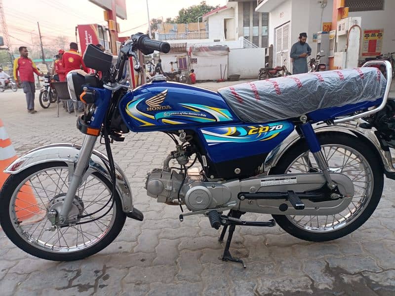 Honda 70 model 2024 brand new bike 10/10 condition 11
