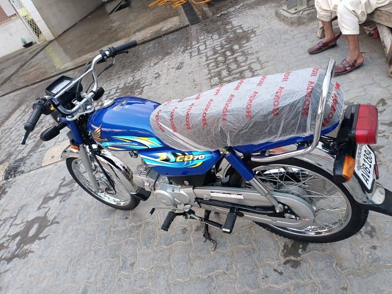 Honda 70 model 2024 brand new bike 10/10 condition 16