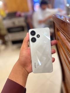hot30i 8+8/128