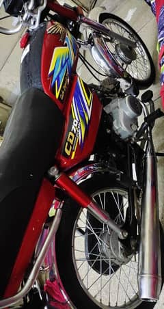 Bike ko num ni Laga howa 2021 model hai add read kar k contact kry