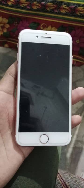 I Phone 7 bypass 32Gb 10/10 condition With Caharger urgent sale 1