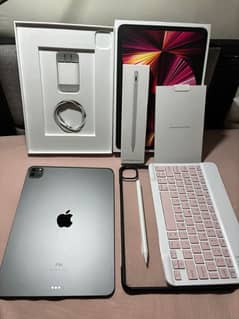 Apple iPad Pro Apple Pencil Case Keyboard M1 Full Box
