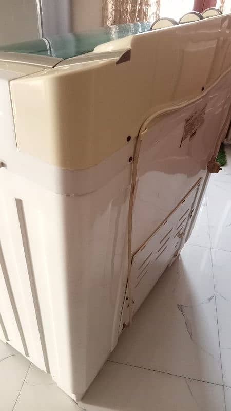 Kenwood Washing Machine With Dryer -  EID DISCOUNT 8