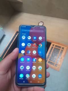 vivo y1s bilkl saaf piece hy only kit serious buyers contact.