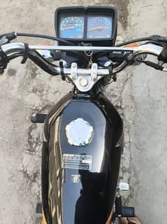 Honda CG 125 for sale 03/22/095/40/12 model 2011 Lahore register