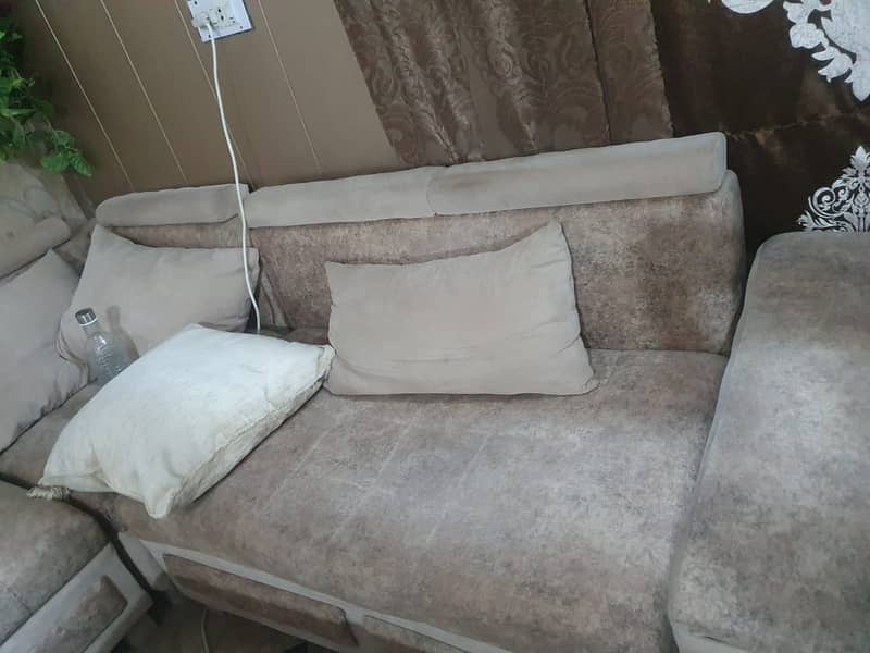 Sofa set in U shaped can be set however you want 2
