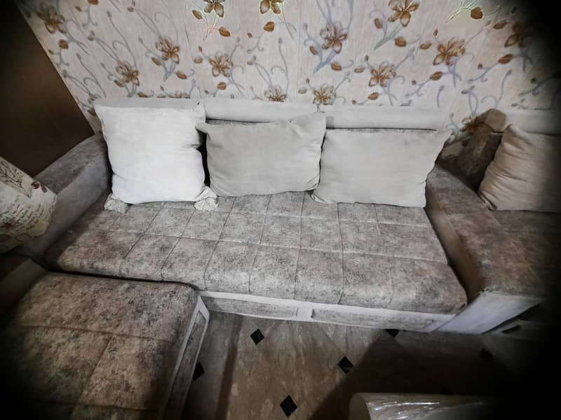 Sofa set in U shaped can be set however you want 3