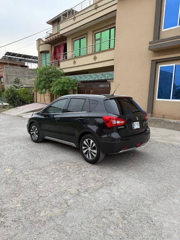 Suzuki S cross 3