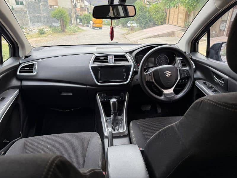 Suzuki S cross 7