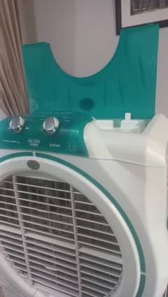 Boss Room Cooler with ice box
