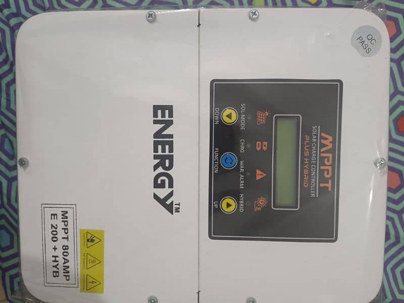 Mppt Energy Hybrid 80a with LED Display in Warranty New Box Pack 2
