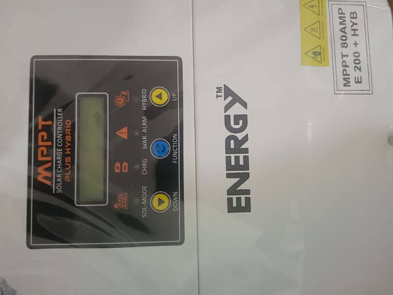 Mppt Energy Hybrid 80a with LED Display in Warranty New Box Pack 5