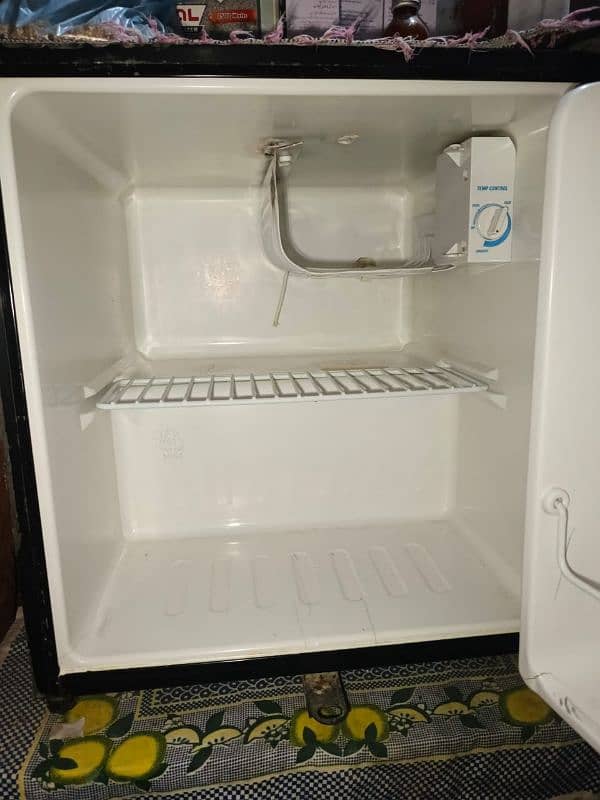inverex single door mini fridge 5