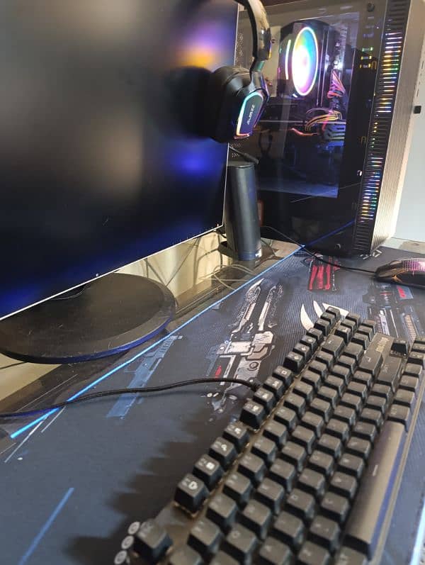 Custom  Gaming   PC 5