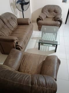 4 seater sofa and center table