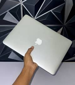 Macbook Air 2015 i5 (8/256)