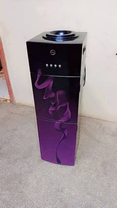 water dispenser fridge bhi Sath Hai bilkul new hai 3 month use hai