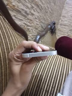 Iphone 12 white colour