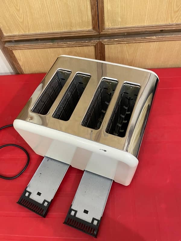 Russell Hobbs 4 slice Toaster/ Imported 4