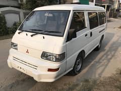 Mitsubishi hiace van forsale like toyota hiace van
