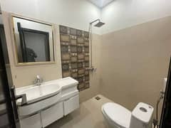 Bahria orchard Lahore 5marla upper portion for rent brand new first entry