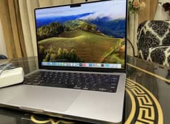 Apple Macbook Pro M1 2021,14'',14Core GPU,32GB Ram,512GB SSD,8CoreCPU