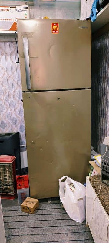 samsung (medium) size fridge for sale 7