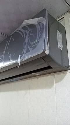 Kenwood Ac DC Inverter 1.5tan for sale wtsup no O321=1986=427