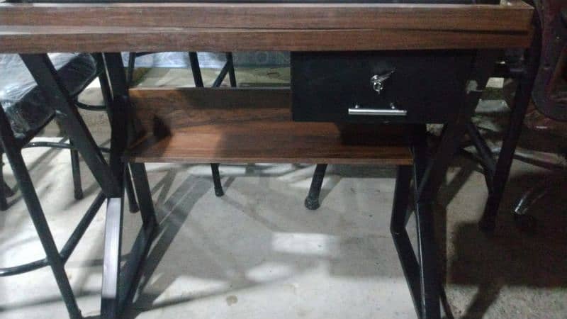 Computer Table Office Table Gaming Tables 4
