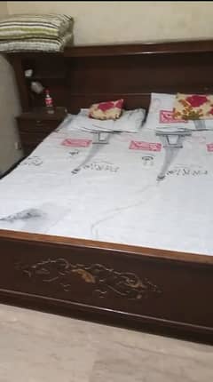 bed and dressing table