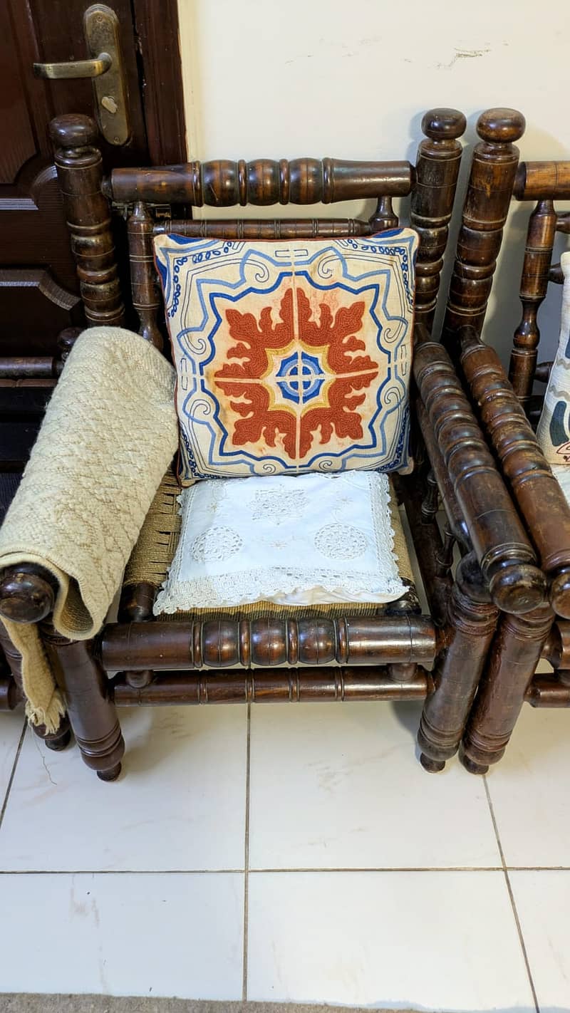 4 seater Sofa Set with 3 tables 2