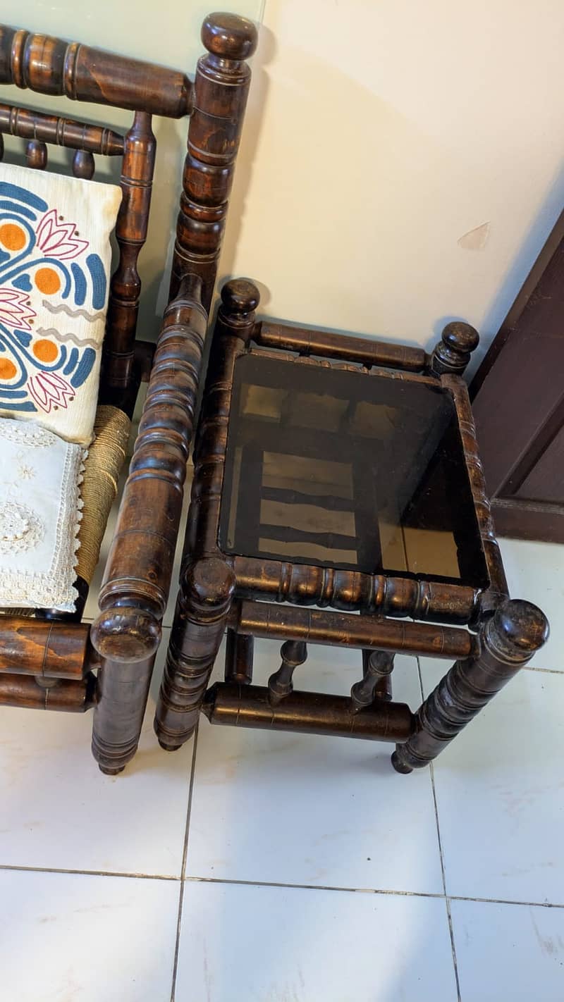 4 seater Sofa Set with 3 tables 4