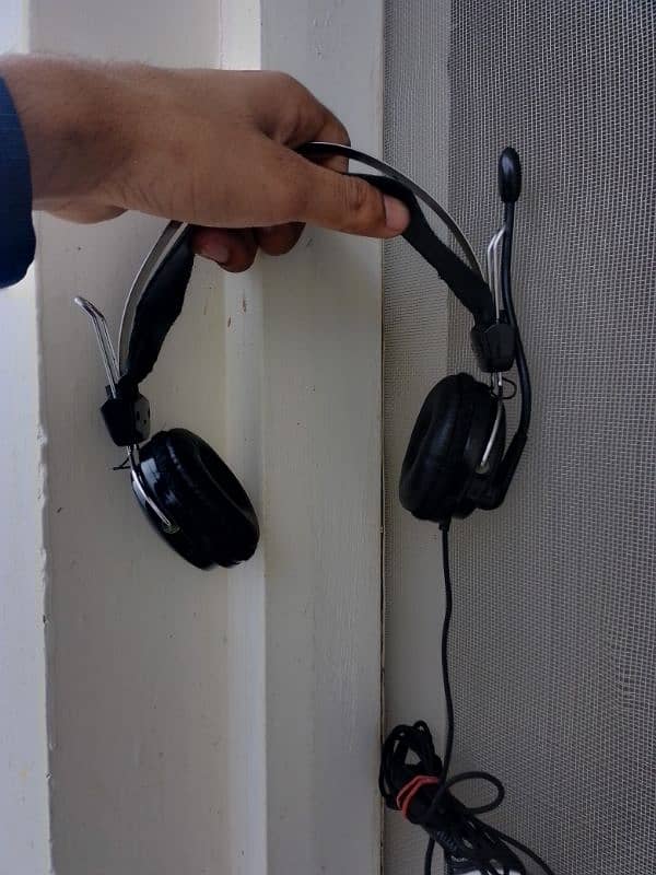 calling headphone with mics for call centres 4