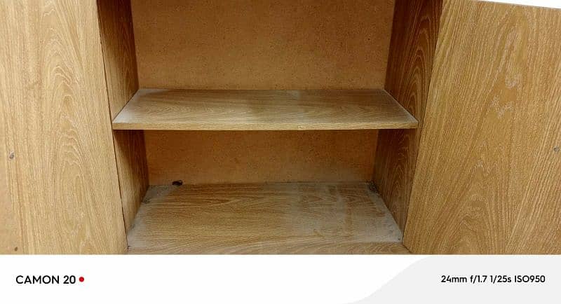 Iron Stand With 2 storage portions condition picture ma dakh sakty 4