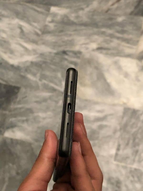 Google Pixel 6 4