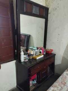 Big size dressing table