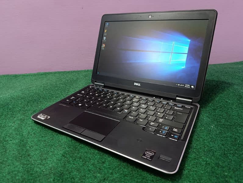 Dell Core i7 4th Gen 8GB 128GB SSD Backlit Fingerprint 0
