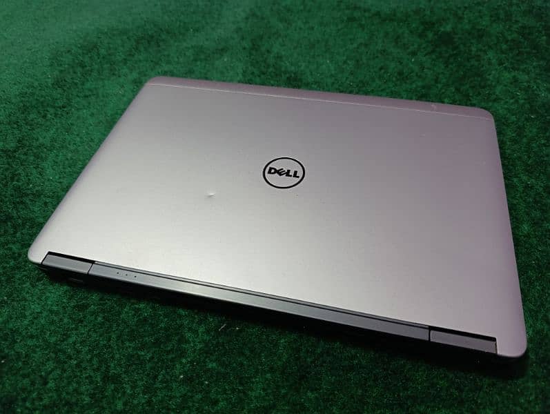 Dell Core i7 4th Gen 8GB 128GB SSD Backlit Fingerprint 1