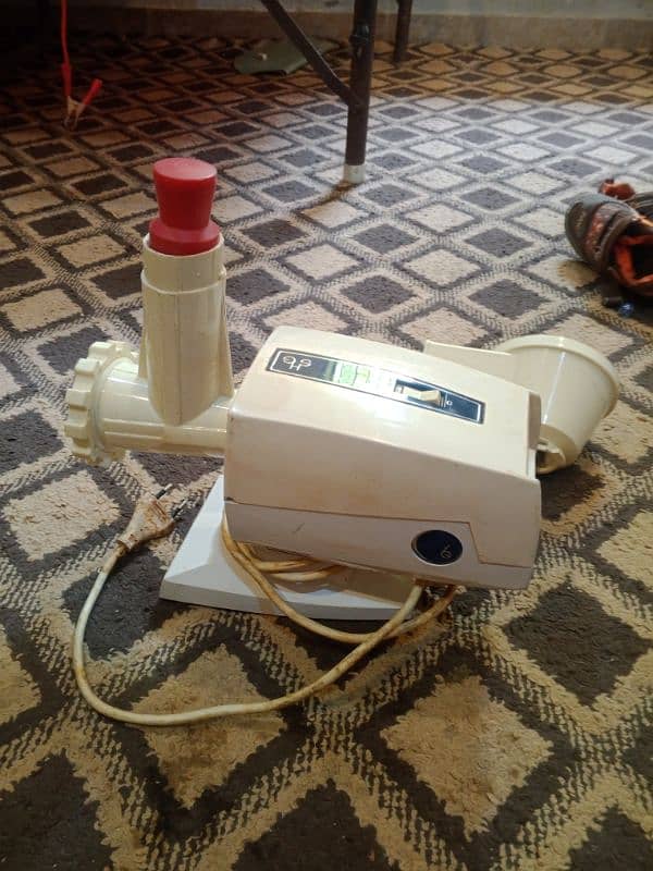 Electric meat mincer, slicer 5