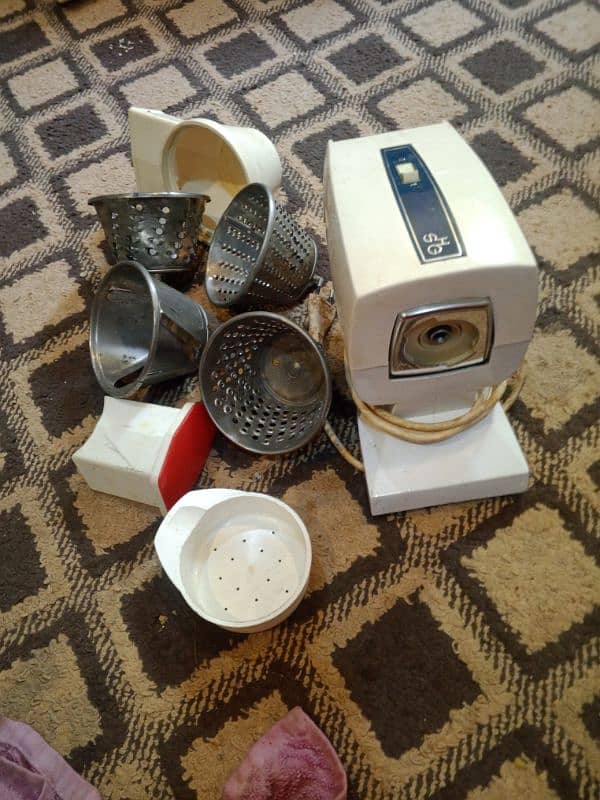 Electric meat mincer, slicer 8
